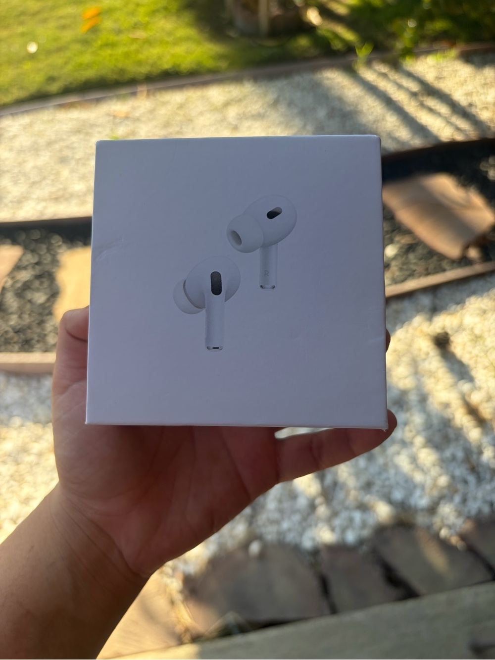 Brand new airpods just with opened box son didn’t like how they looked not used.